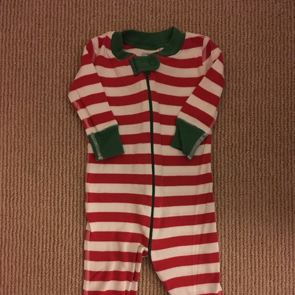 NWT Hanna Andersson 60 cm 6-9 Christmas Santa Organic Pajamas One-Piece Red